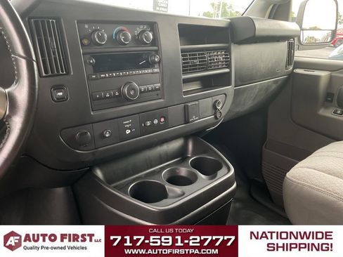 Used 2018 Chevrolet Express 2500 w/ Driver Convenience Package RWD image 10