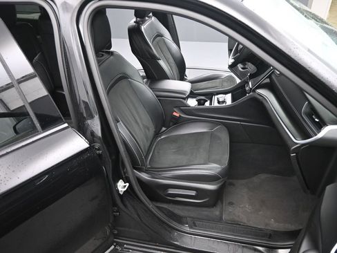 Used 2024 Jeep Grand Cherokee L Altitude image 21