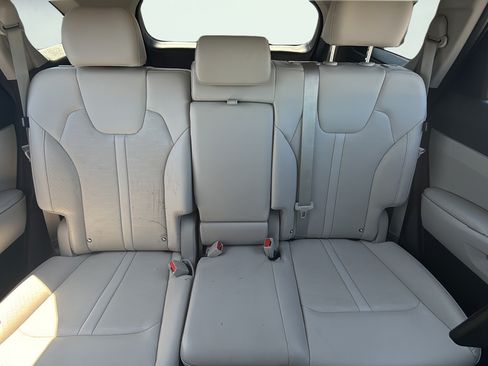 Used 2025 Kia Sorento S AWD/4WD image 31