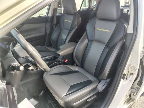 Used 2021 Subaru Crosstrek 2.5i Sport w/ Moonroof Package image 17