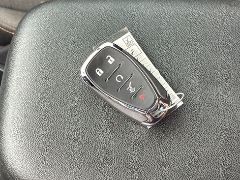 Used 2021 Chevrolet Equinox LT image 32