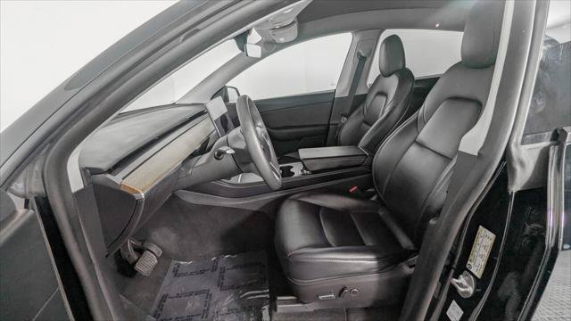 Used 2022 Tesla Model Y Long Range AWD/4WD image 11