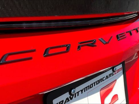 Used 2022 Chevrolet Corvette Stingray Preferred Cpe w/ Engine Appearance Package RWD image 21