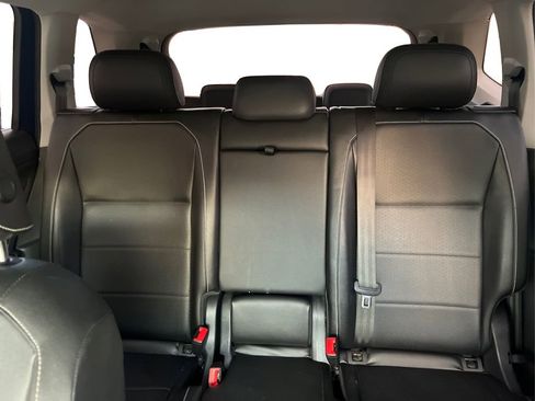 Used 2021 Volkswagen Tiguan SE image 16