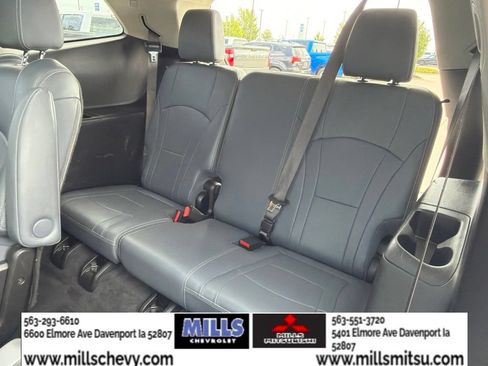 Used 2019 Buick Enclave Essence AWD/4WD image 25