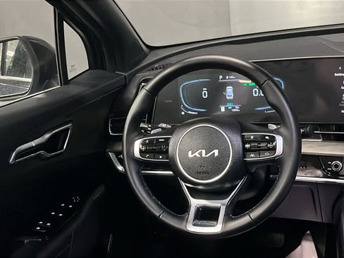 Used 2025 Kia Sportage X-Line AWD/4WD image 25