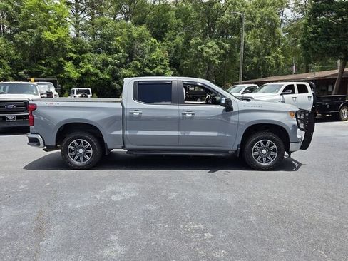 Used 2024 Chevrolet Silverado 1500 LT AWD/4WD image 17