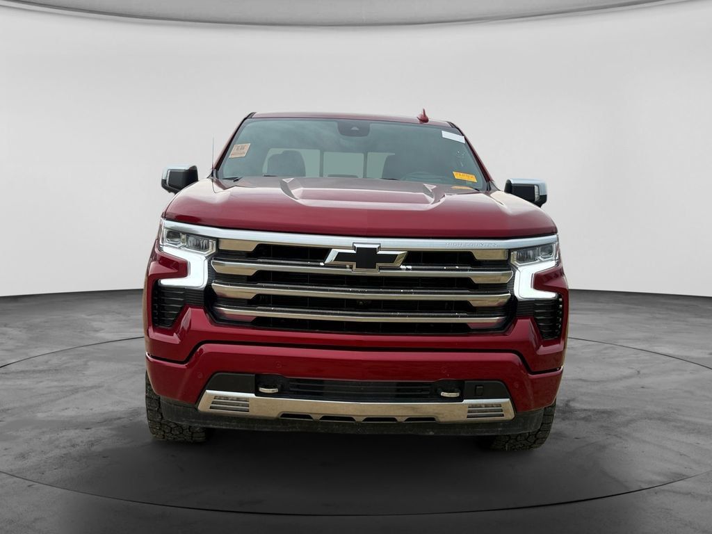 Used 2024 Chevrolet Silverado 1500 High Country w/ High Country Premium Package AWD/4WD image 3