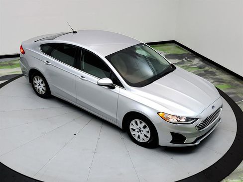 Used 2019 Ford Fusion S image 33