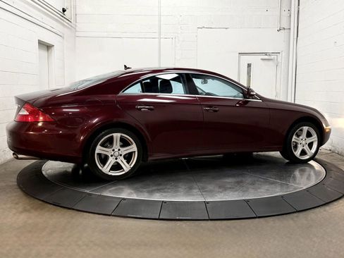 Used 2008 Mercedes-Benz CLS 550 image 8