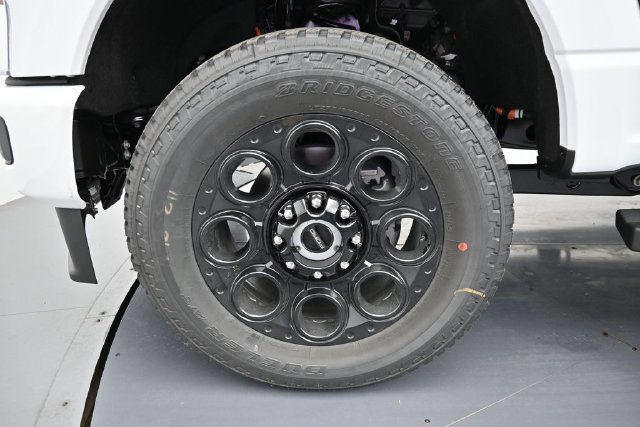 New 2026 Ford F350 Lariat w/ Black Appearance Package AWD/4WD image 12