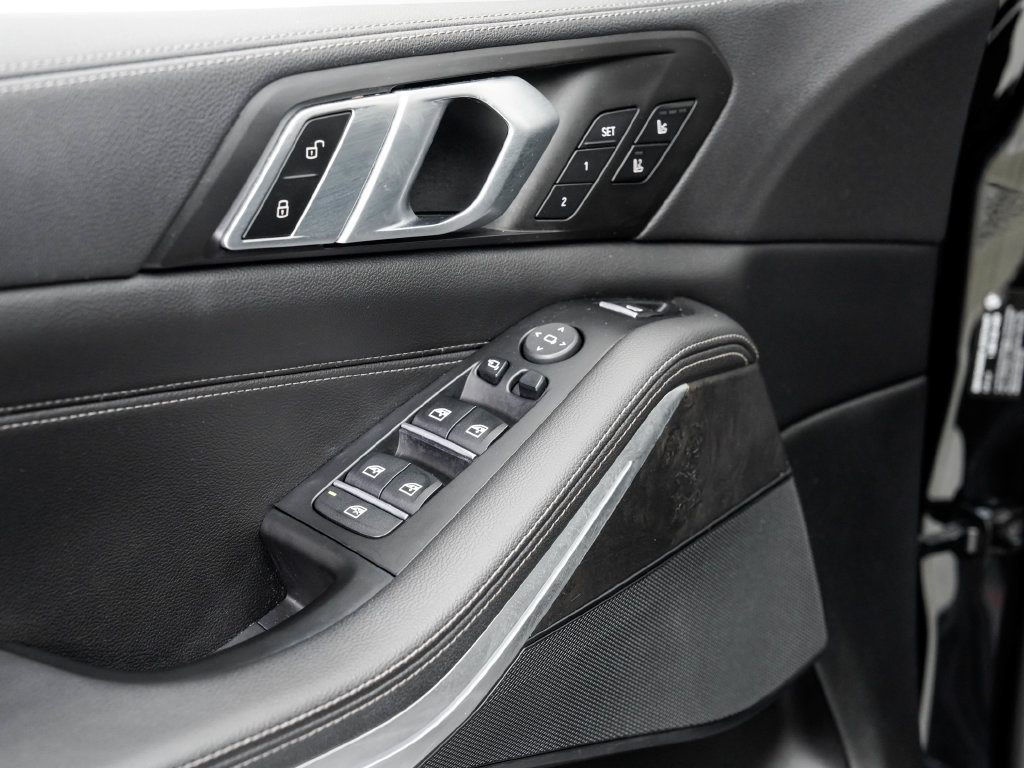 Used 2022 BMW X5 xDrive40i AWD/4WD image 9
