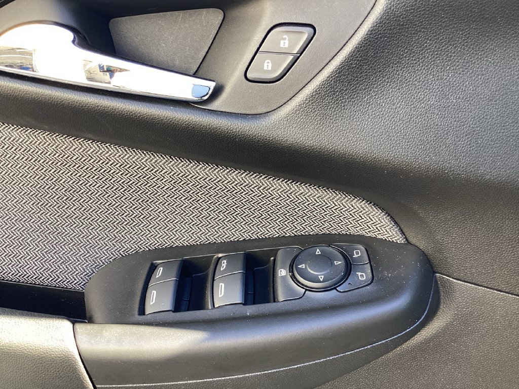 Used 2025 Chevrolet TrailBlazer LS w/ LS Convenience Package FWD image 43