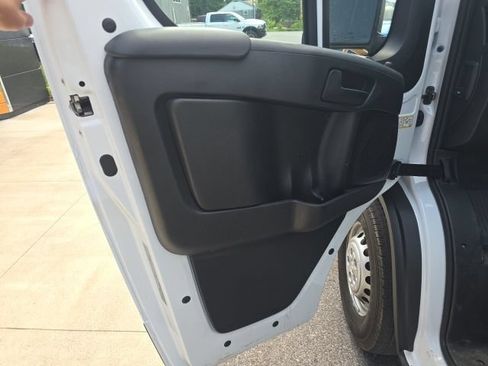Used 2026 RAM ProMaster 2500 w/ Convenience Group FWD image 10