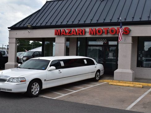 Used 2007 Lincoln Town Car Executive RWD image 6