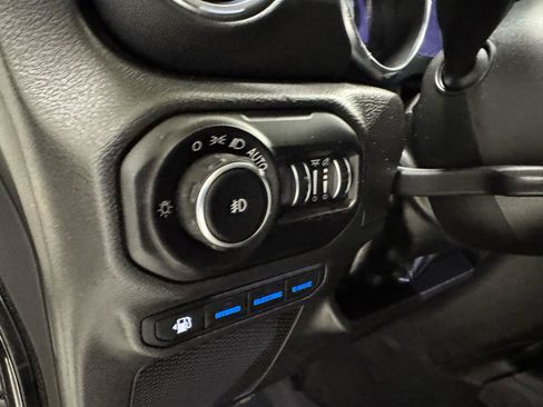 Used 2022 Jeep Wrangler Unlimited Sahara w/ Cold Weather Group image 20