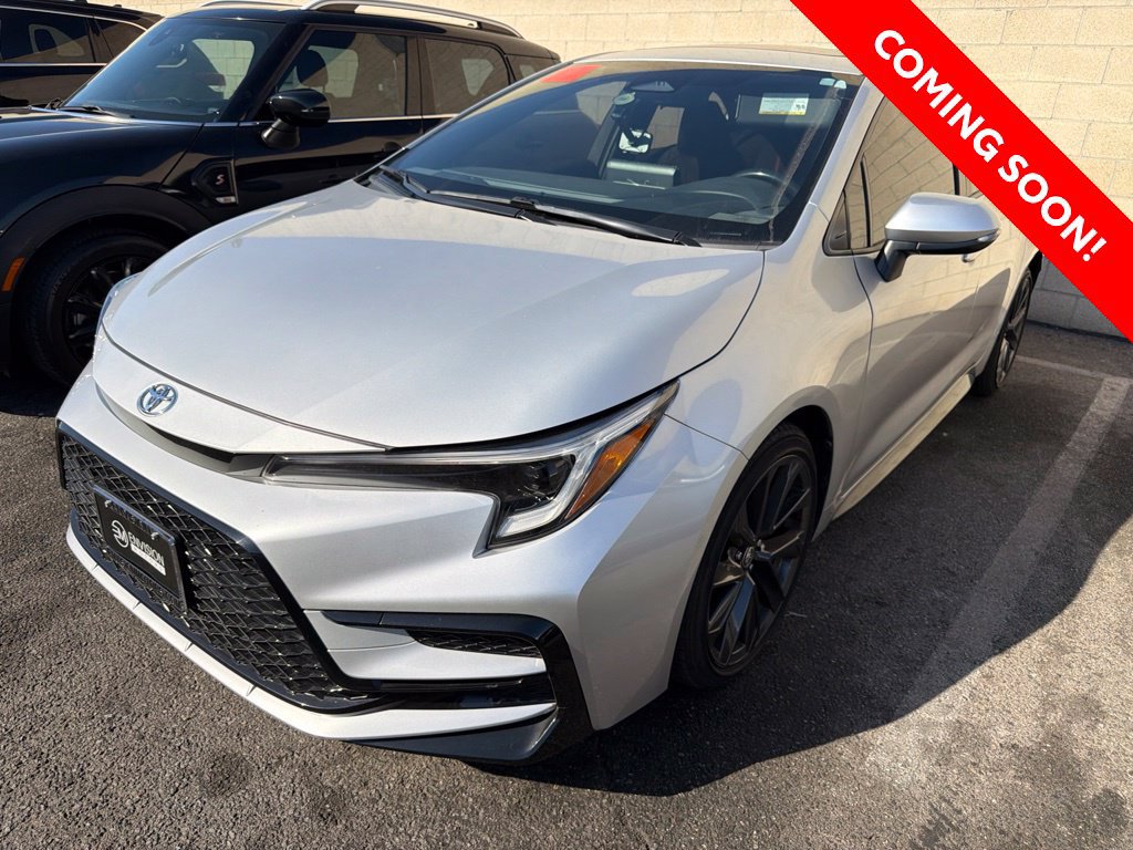 Used 2024 Toyota Corolla SE w/ SE Premium Package FWD image 2