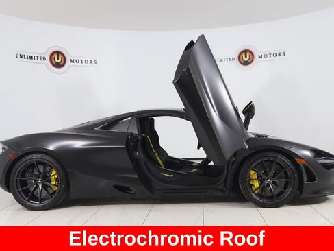 Used 2022 McLaren 720S Performance RWD image 2