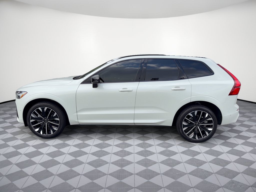 Used 2026 Volvo XC60 B5 Ultra w/ Protection Package Premier AWD/4WD image 2