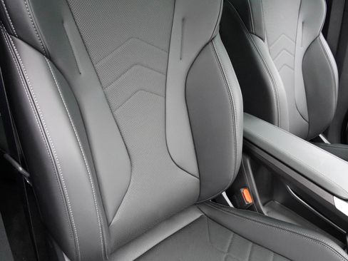 Certified 2026 BMW X2 xDrive28i w/ Technology Package image 13