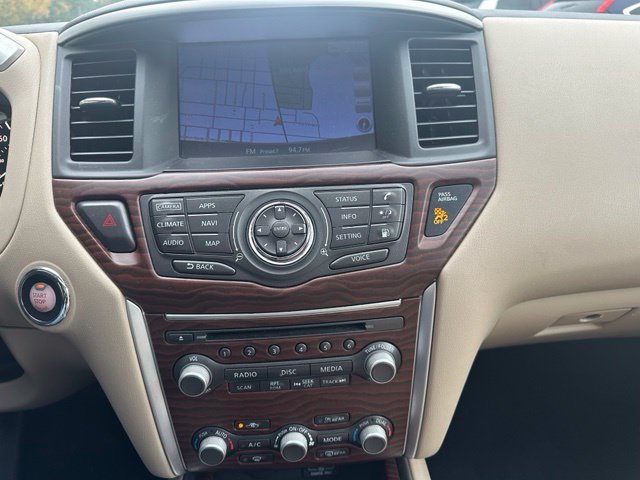 Used 2018 Nissan Pathfinder Platinum w/ Cargo Package AWD/4WD image 25
