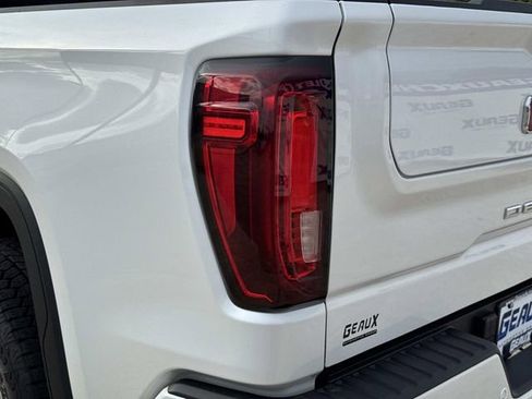 Used 2024 GMC Sierra 1500 Denali w/ Technology Package AWD/4WD image 14