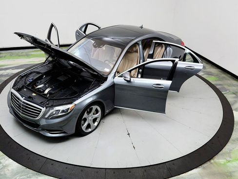 Used 2016 Mercedes-Benz S 550 Sedan image 35