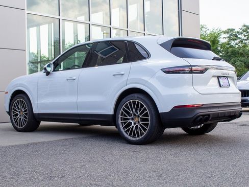 Used 2022 Porsche Cayenne S Platinum image 8
