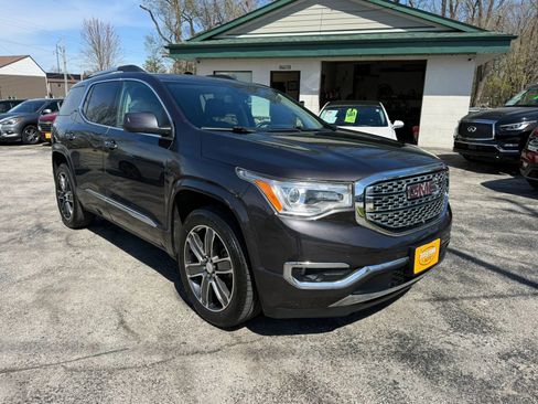 Used 2017 GMC Acadia Denali w/ Technology Package AWD/4WD image 7