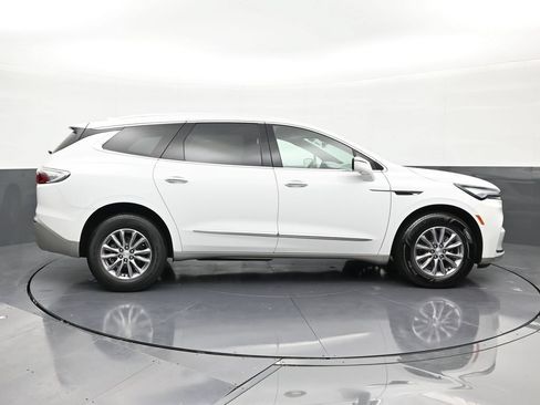 Used 2022 Buick Enclave Premium FWD image 6