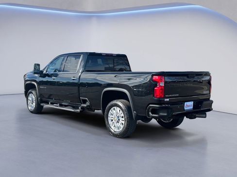 Used 2023 Chevrolet Silverado 2500 High Country w/ Z71 Off-Road Package image 3