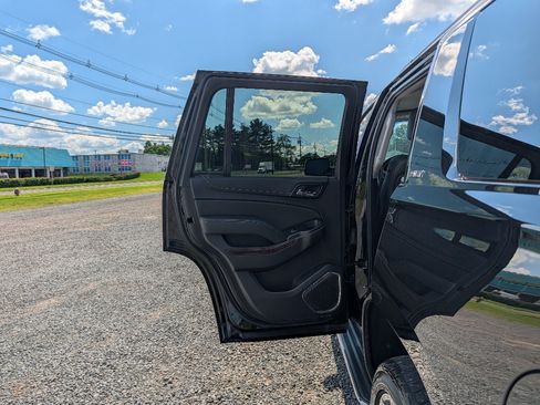 Used 2016 GMC Yukon SLT w/ Premium Edition AWD/4WD image 11