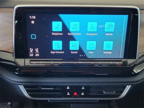 Used 2024 Volkswagen Atlas SE image 25