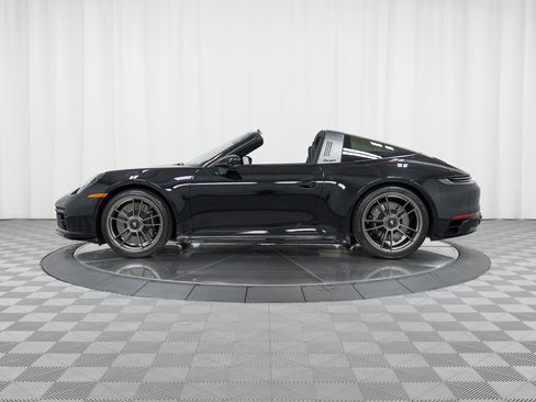 Certified 2022 Porsche 911 50th Anniversary Edition AWD/4WD image 2