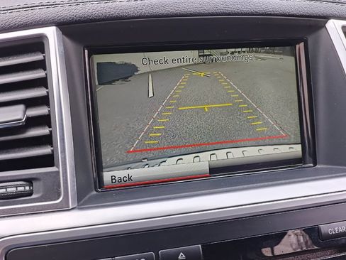 Used 2016 Mercedes-Benz GL 450 4MATIC image 26