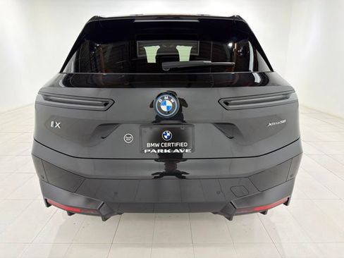 Used 2024 BMW iX xDrive50 w/ Sport Package AWD/4WD image 43