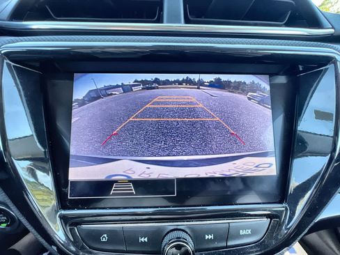 Used 2023 Chevrolet TrailBlazer LT w/ Convenience Package image 14