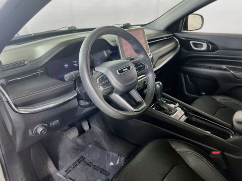 Used 2023 Jeep Compass High Altitude AWD/4WD image 9
