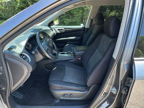 Used 2020 Nissan Pathfinder SV AWD/4WD image 13