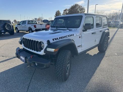 Used 2024 Jeep Wrangler Unlimited Rubicon image 3