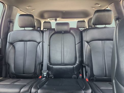 Used 2024 Jeep Wagoneer Series III w/ Flexible Seating Group AWD/4WD image 10