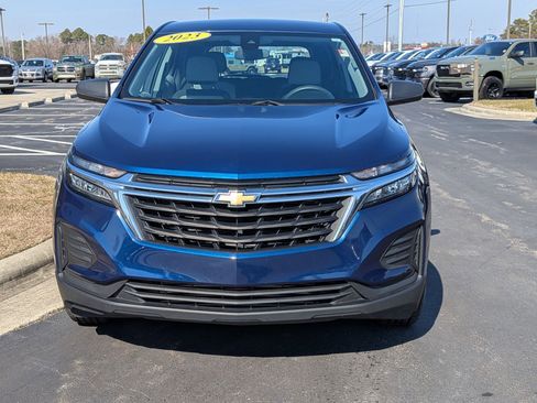 Used 2023 Chevrolet Equinox LS w/ Driver Confidence II Package image 2