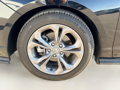 Used 2024 Honda Accord EX image 30
