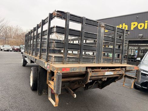 Used 2016 Ford F550 2WD Regular Cab Super Duty image 7