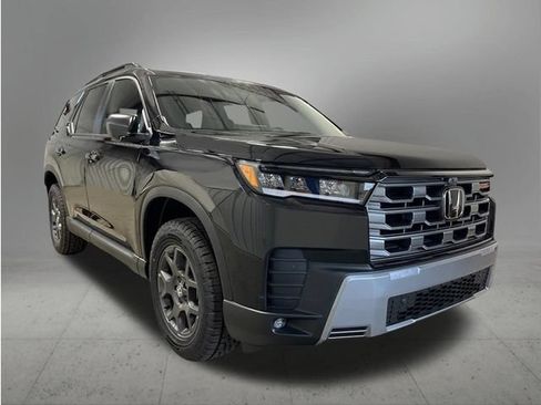 New 2026 Honda Pilot TrailSport image 9