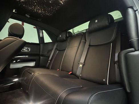 Used 2018 Rolls-Royce Ghost w/ Dynamic Package RWD image 48