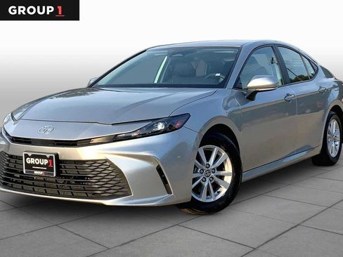 Used 2025 Toyota Camry LE FWD image 1