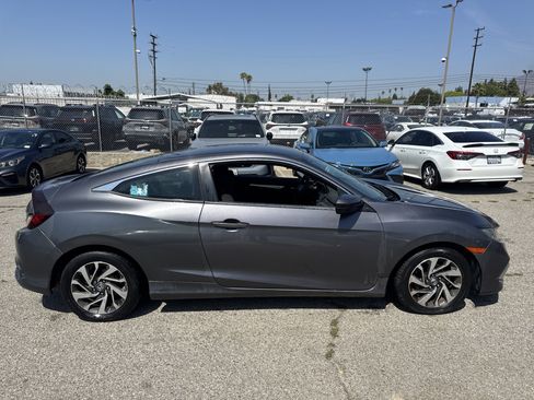 Used 2019 Honda Civic LX image 2