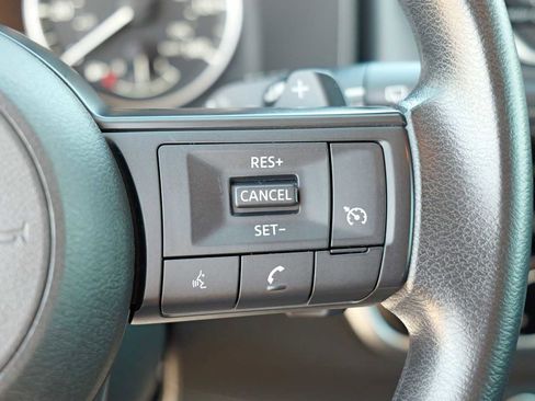 Used 2023 Nissan Rogue S image 14