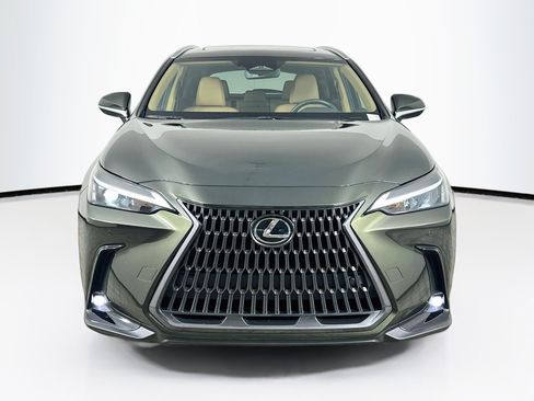 Used 2025 Lexus NX 250 FWD w/ Premium Package image 2